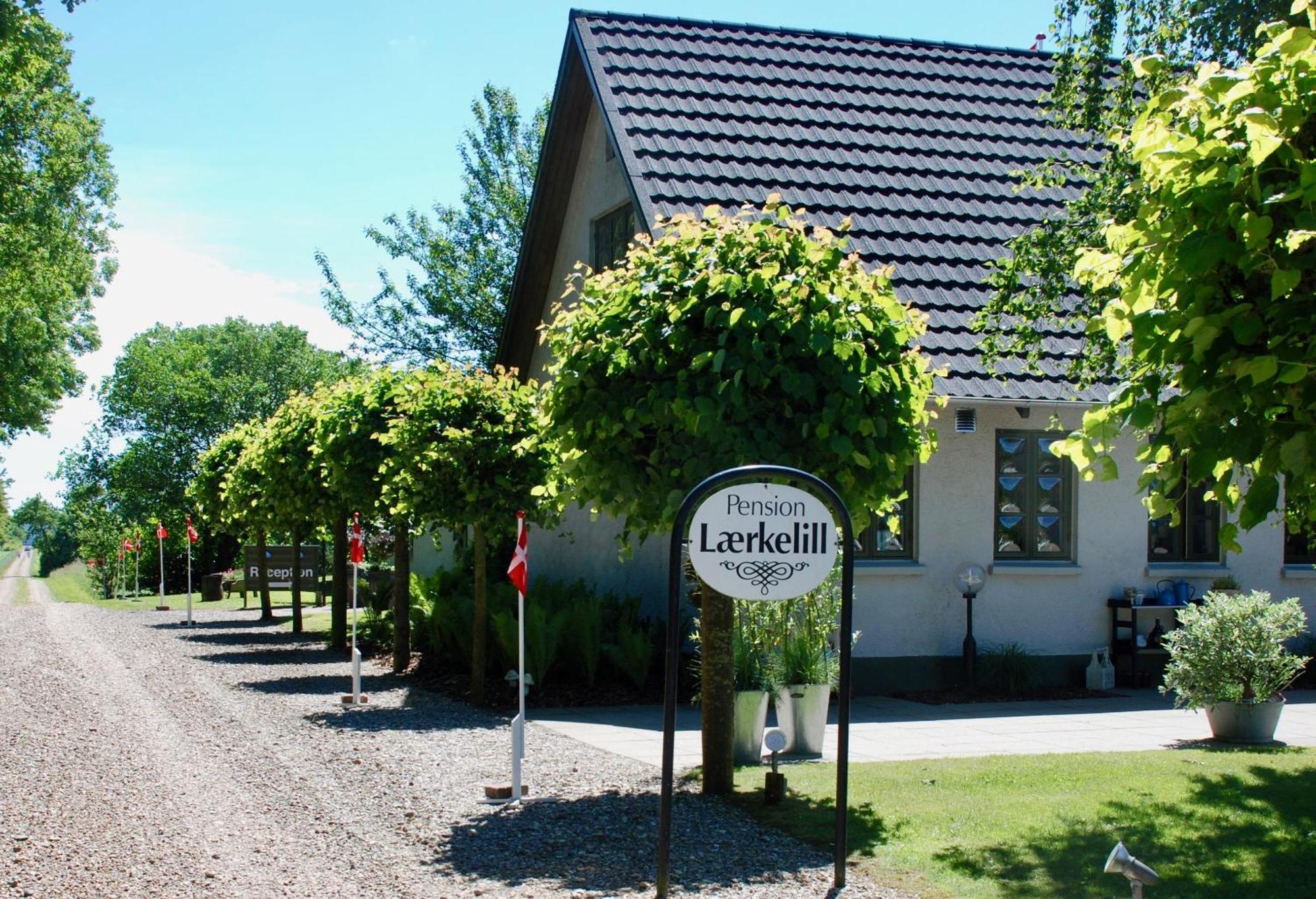 Skovlund Pension Laerkelill מראה חיצוני תמונה